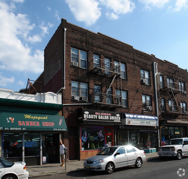 273 Monroe St, Passaic, NJ à louer - Photo principale - Image 1 de 1