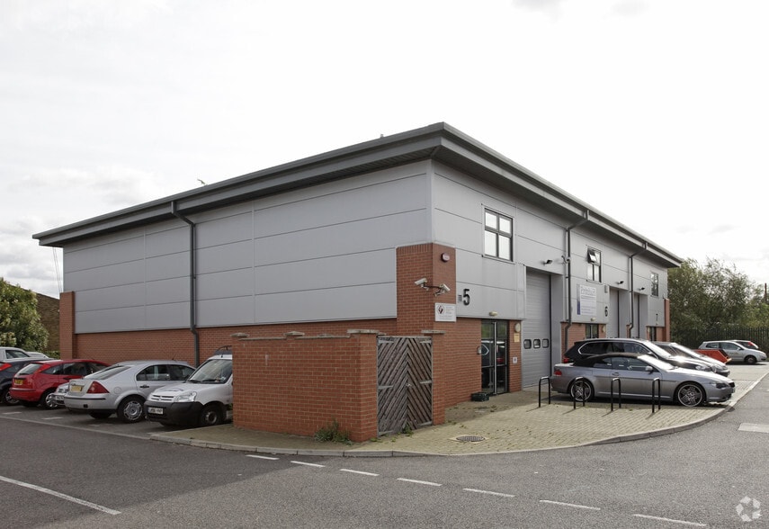 Bourne Rd, Crayford for lease - Primary Photo - Image 1 of 1