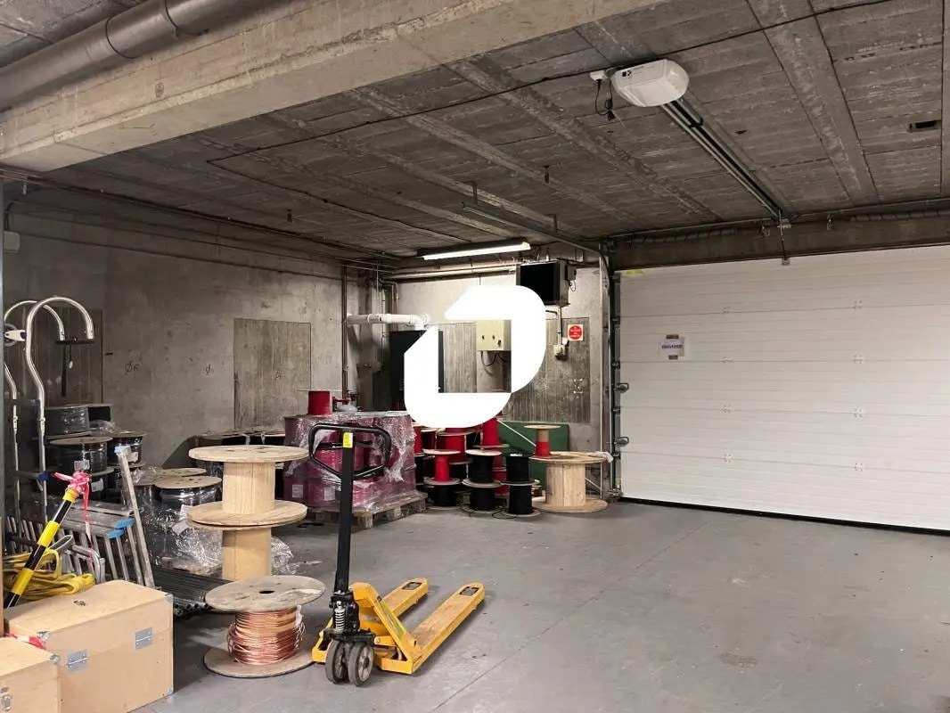 7 Place Gutenberg, Templemars for lease Building Photo- Image 1 of 17