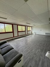 22 Ter Rue Des Malines, Lisses for lease Interior Photo- Image 2 of 5