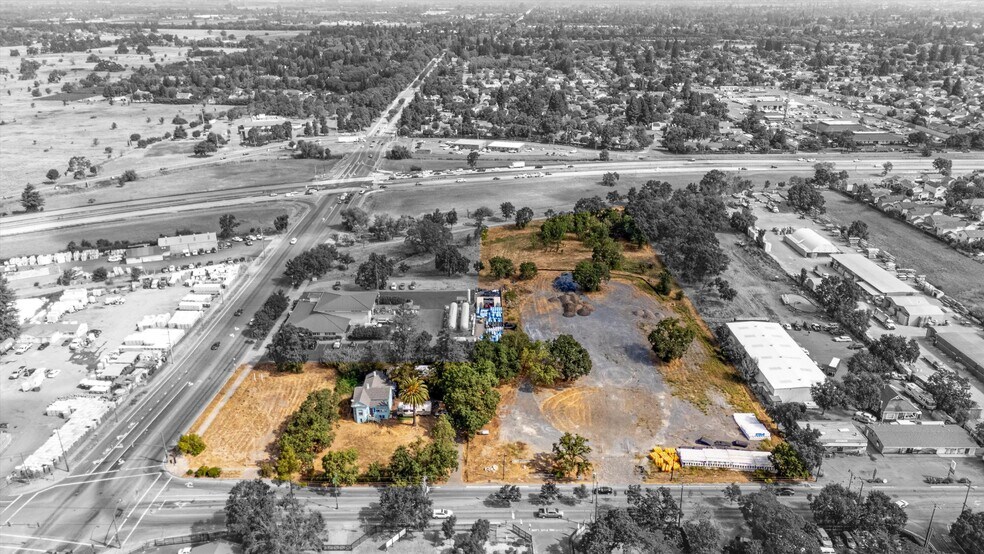 4025-4055 Sebastopol Rd, Santa Rosa, CA à vendre - Photo du bâtiment - Image 2 de 22