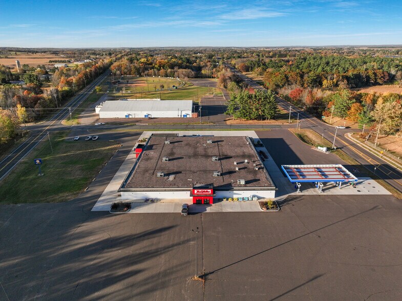 1124 Hammond Ave, Rice Lake, WI à louer - Photo du bâtiment - Image 2 de 49