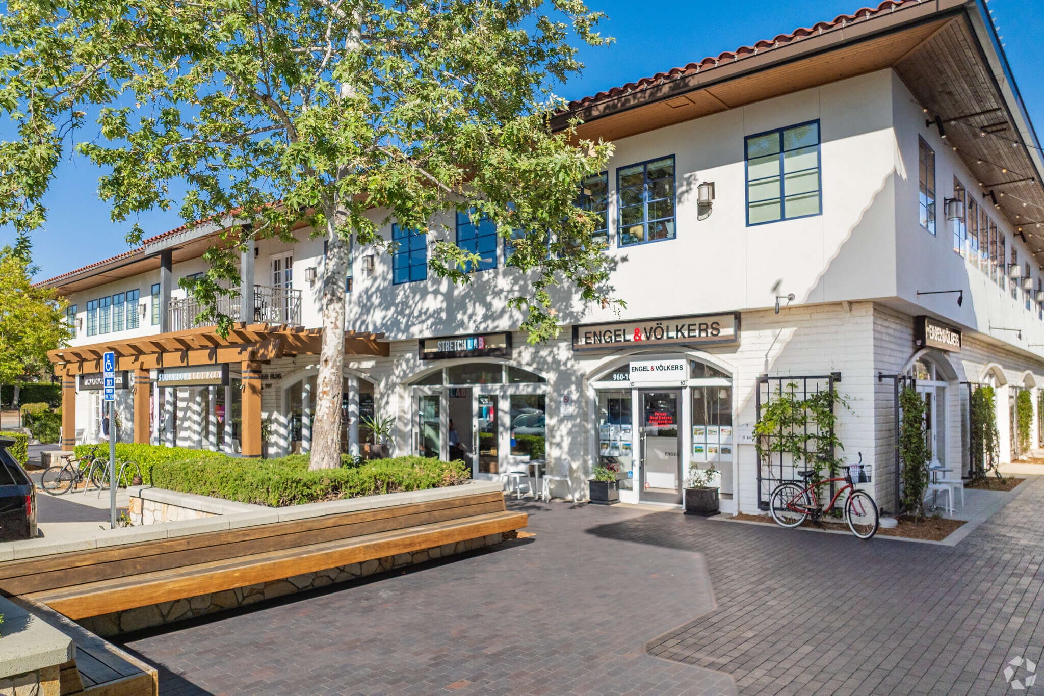 960 S Westlake Blvd, Westlake Village, CA for lease Primary Photo- Image 1 of 8
