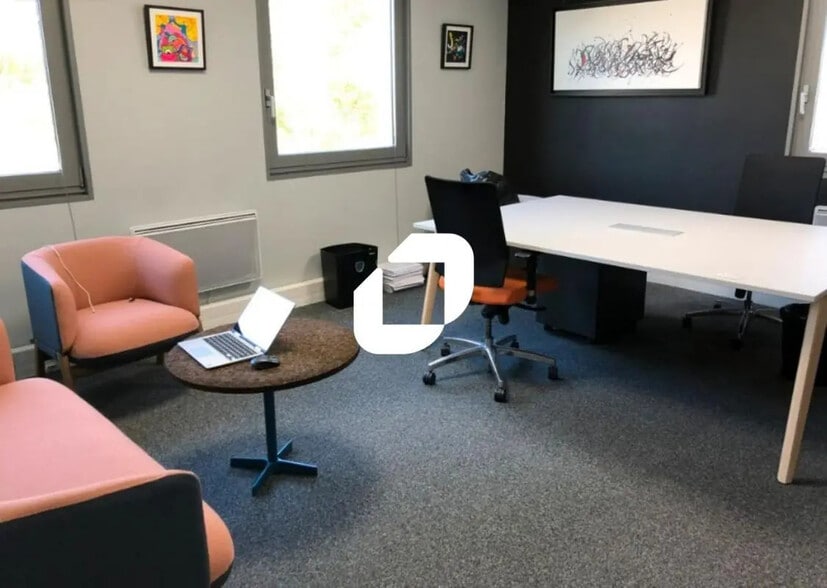 45 1 Avenue De Flandre, Wasquehal for lease - Interior Photo - Image 3 of 7