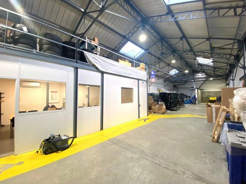 Flex dans Vénissieux à louer - Photo intérieure - Image 3 de 15