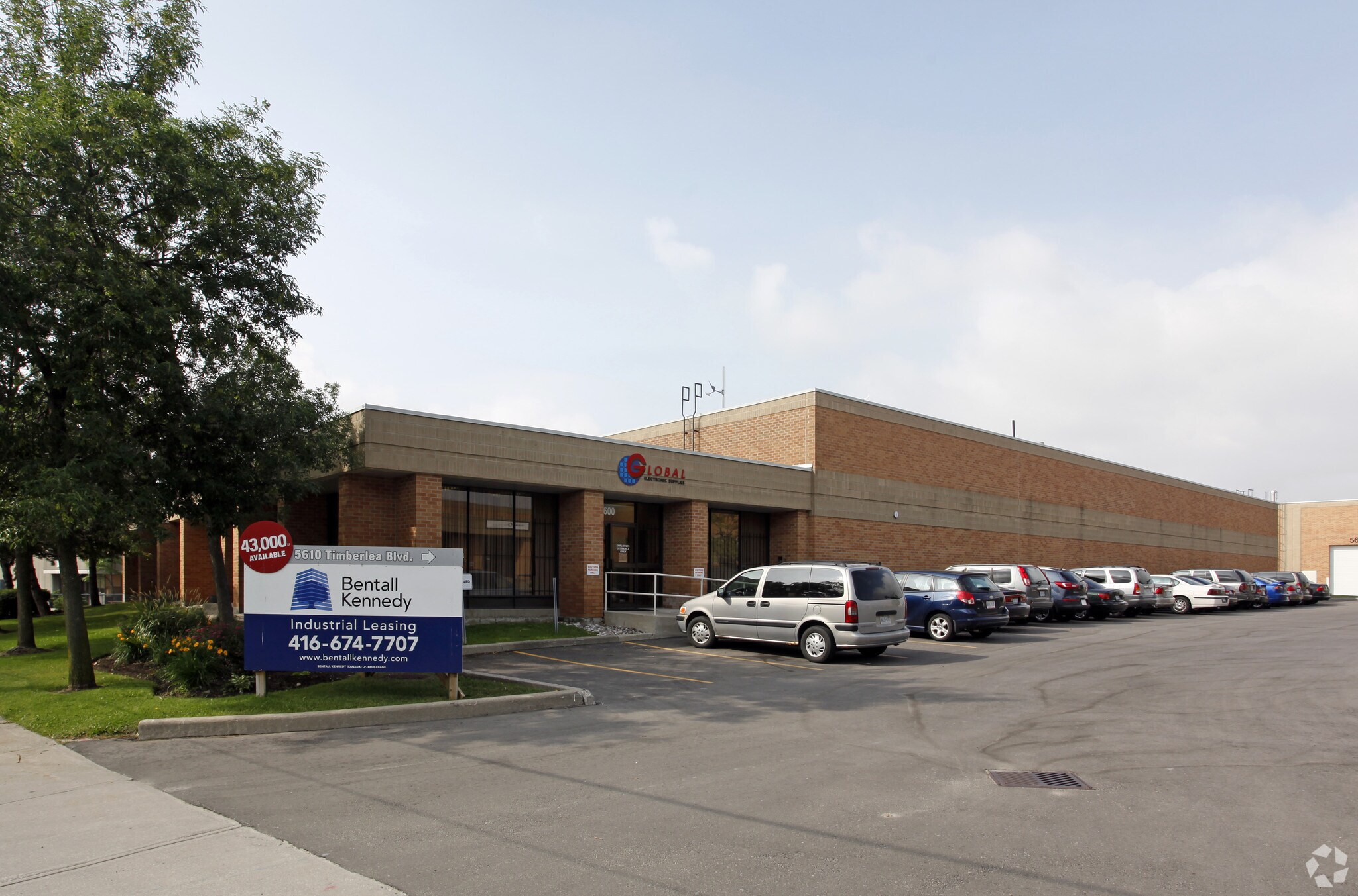 5600 Timberlea Blvd, Mississauga, ON for lease Primary Photo- Image 1 of 3