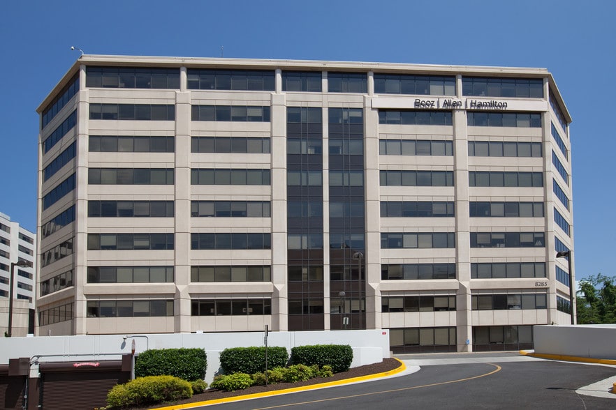 8285 Greensboro Dr, McLean, VA for lease - Primary Photo - Image 1 of 2