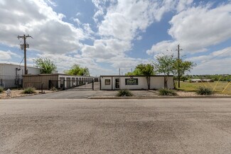 Plus de détails pour 209 Commercial Dr, Taylor, TX - Spécialité à vendre