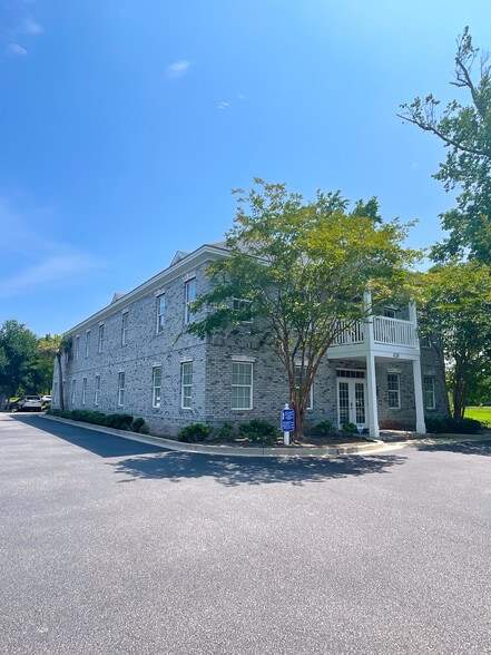 4214 Mayfair St, Myrtle Beach, SC for lease - Building Photo - Image 1 of 8