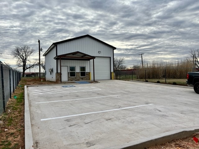 1433 30th, Wichita Falls, TX à louer - Photo du bâtiment - Image 2 de 5