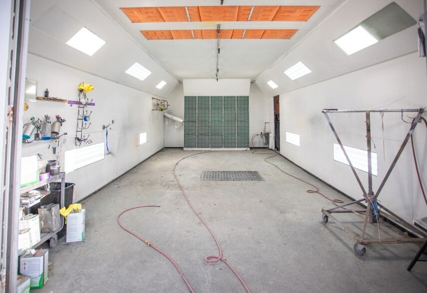 21226 Main St, Carson, CA for sale - Interior Photo - Image 2 of 5