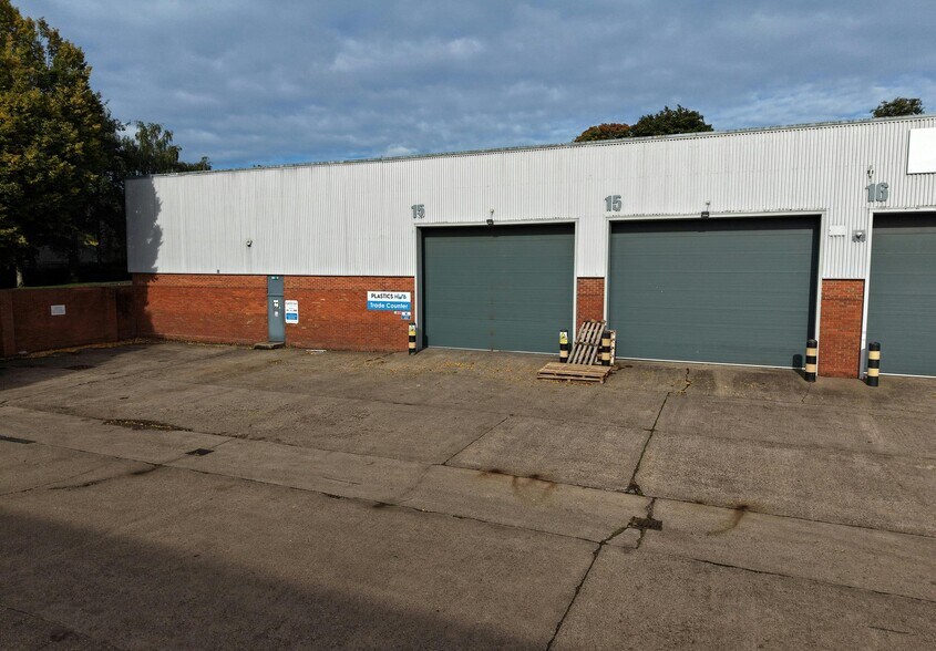 Highlands Rd, Solihull à louer - Photo du bâtiment - Image 3 de 6