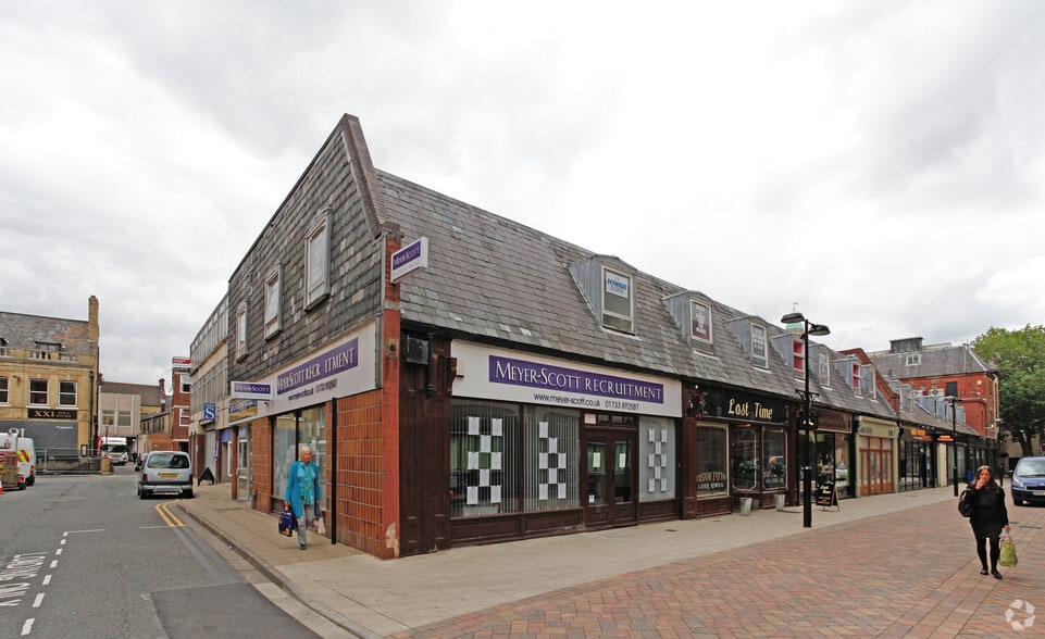 5 Wentworth St, Peterborough for lease - Building Photo - Image 2 of 11