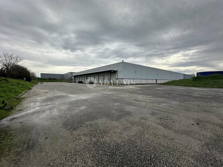 Flex in Bordeaux for sale - Building Photo - Image 1 of 4