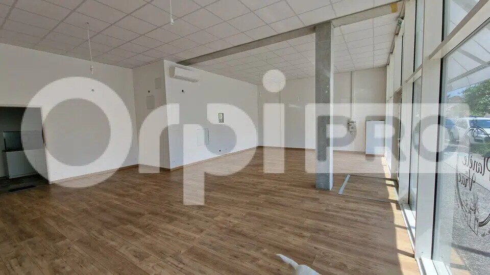 Retail in Bègles for lease - Interior Photo - Image 3 of 5