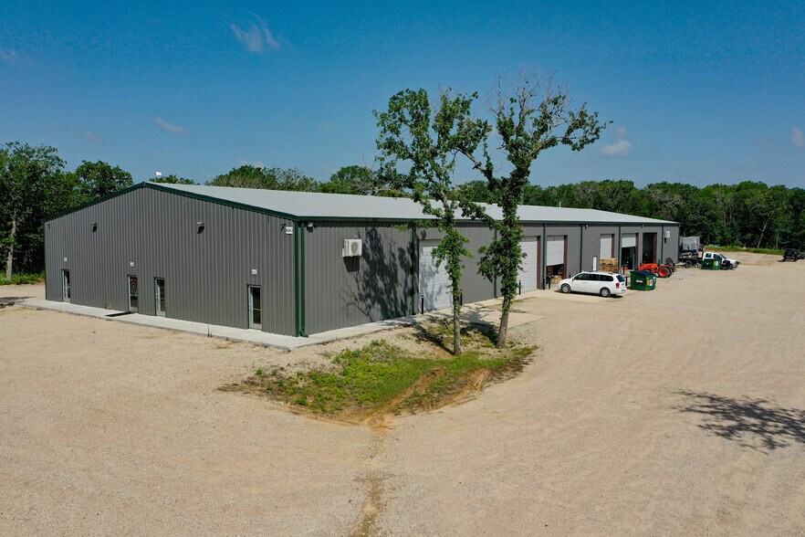 8721 S Interstate 35 W, Alvarado, TX à louer - Photo du bâtiment - Image 1 de 7