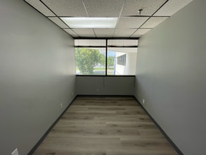 136 S Illinois Ave, Oak Ridge, TN à louer Photo intérieure- Image 2 de 4