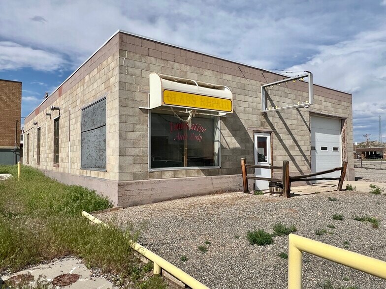 524 Warren St, Thermopolis, WY à vendre - Photo du bâtiment - Image 2 de 23