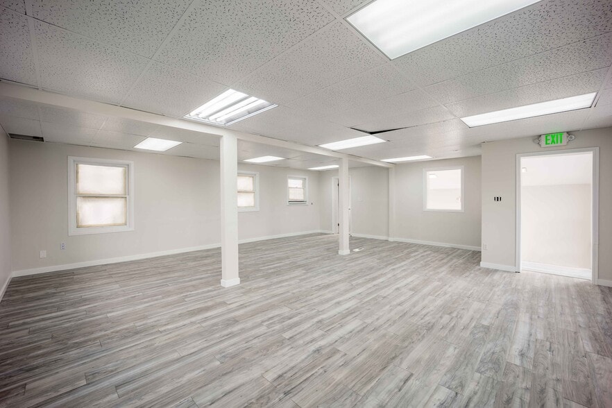 3841 S Highland Dr, Salt Lake City, UT for lease - Building Photo - Image 2 of 15