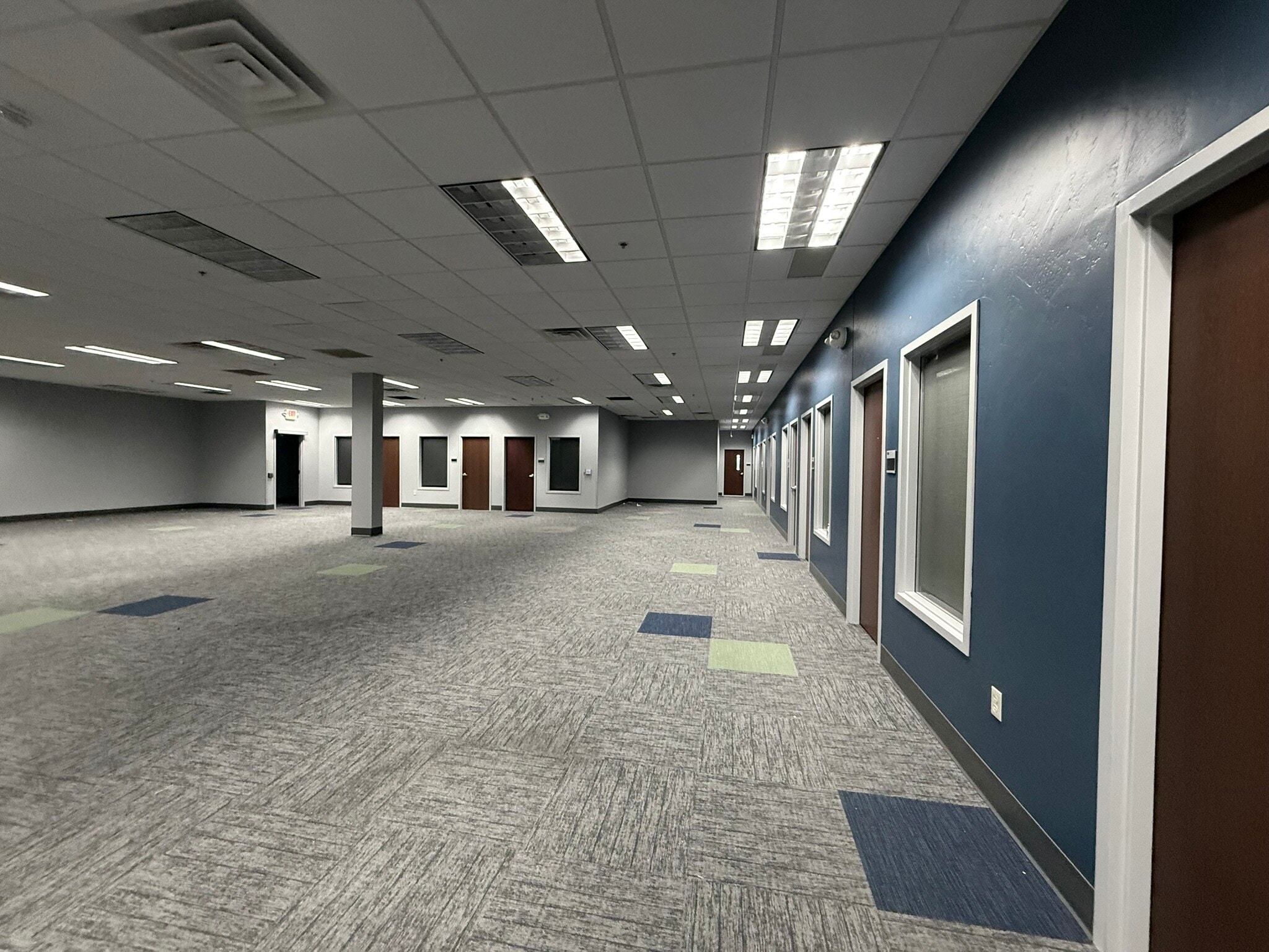 110-301 N Adams St, Green Bay, WI for lease Interior Photo- Image 1 of 14