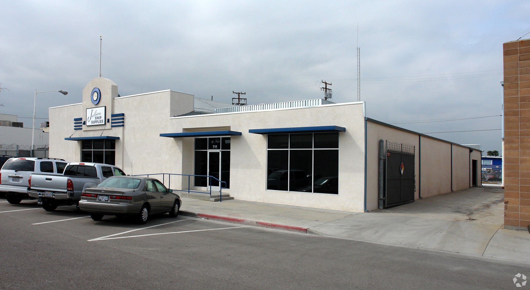 711 W 16th St, Long Beach, CA à vendre Photo principale- Image 1 de 4