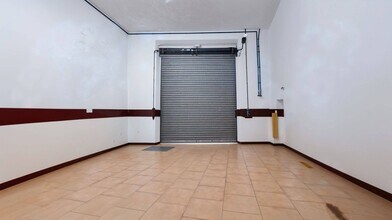 Retail in Reus, Tarragona for lease Interior Photo- Image 1 of 6