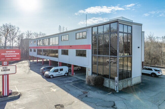 Plus de détails pour 749 S Washington St, North Attleboro, MA - Commerce de détail à vendre