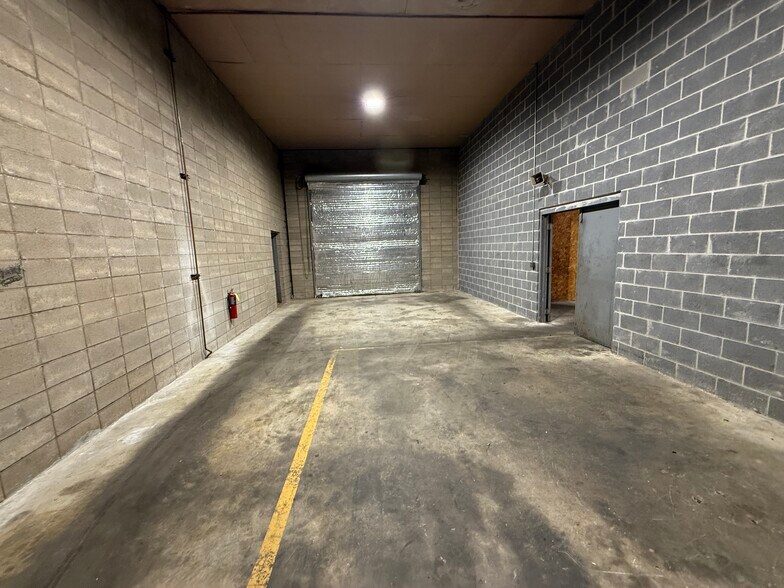 1675 NW Old 41 Hwy, Marietta, GA à louer - Photo du bâtiment - Image 3 de 10