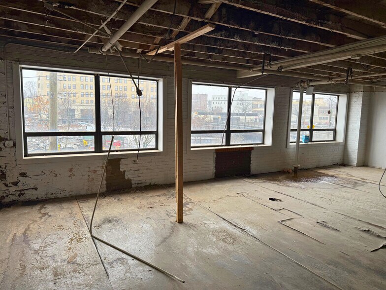 9-11 Elm Ave, Mount Vernon, NY à vendre - Photo du bâtiment - Image 2 de 20