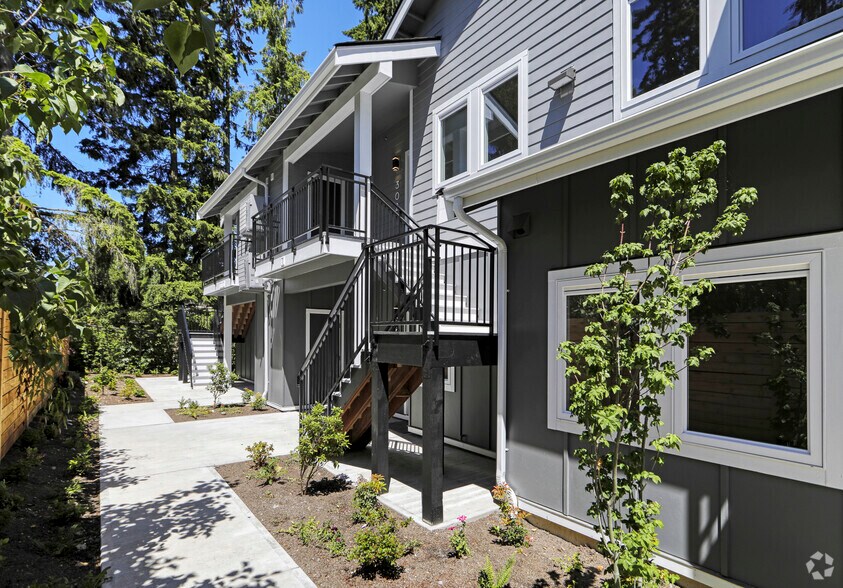 8509 244th St, Edmonds, WA à vendre - Photo du bâtiment - Image 3 de 7