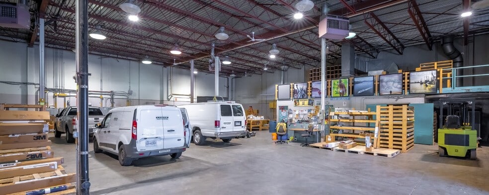 3280 Production Way, Burnaby, BC à vendre - Photo intérieure - Image 3 de 7