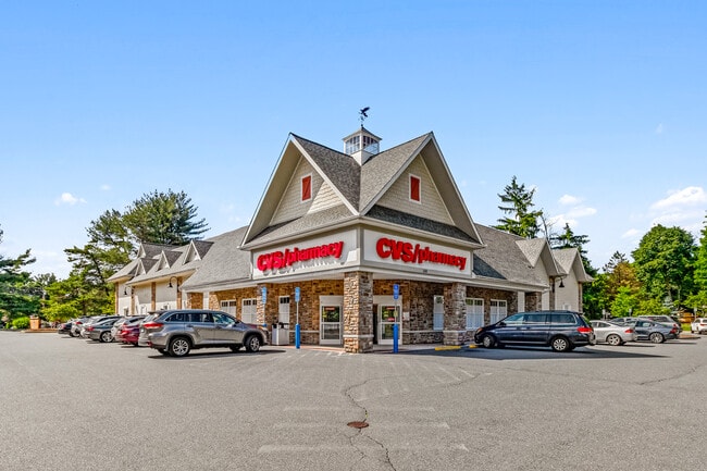 More details for 330 Main St, Farmington, CT - Retail for Sale