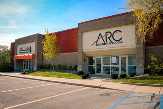 417-445 Fernhill Ave, Fort Wayne, IN for lease Building Photo- Image 1 of 2