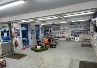 12A-12C Sovereign Way, Tonbridge for lease Interior Photo- Image 1 of 1