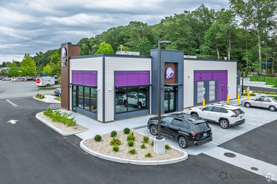 510 Quaker Ln, Warwick, RI for lease - Primary Photo - Image 2 of 3