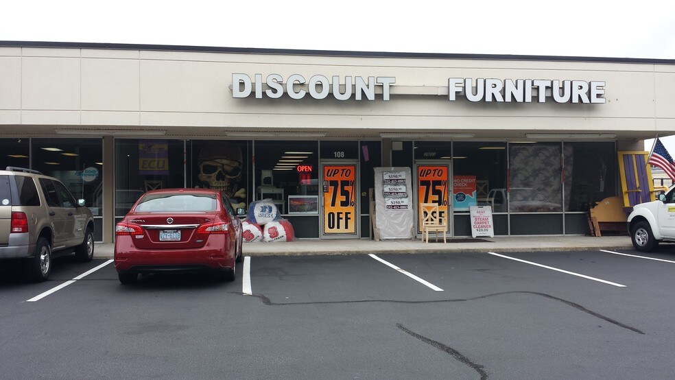 2803 Evans St, Greenville, NC à louer - Photo principale - Image 1 de 13