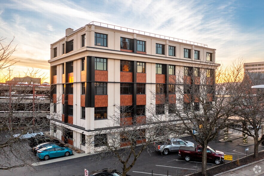 40 Garden St, Poughkeepsie, NY à louer - Photo du bâtiment - Image 1 de 10