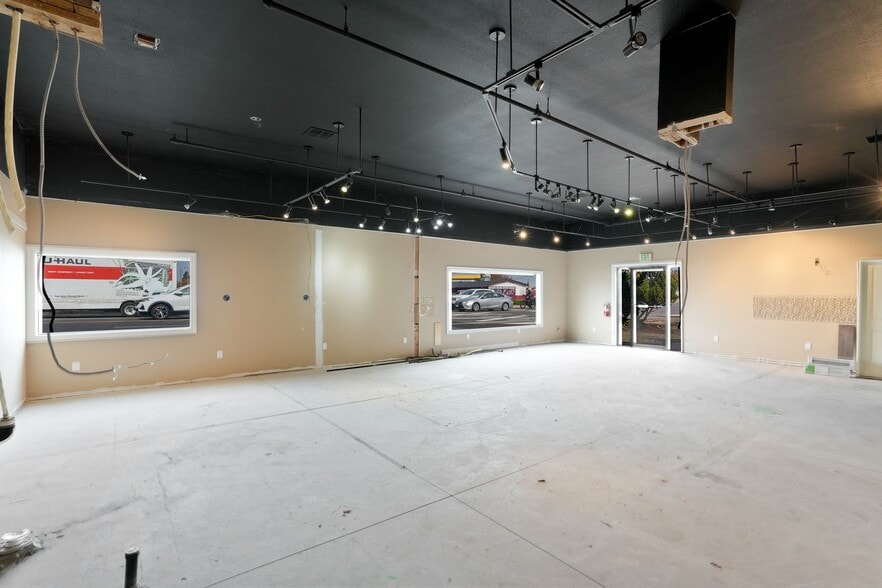 626-630 Queen Ave SW, Albany, OR for lease - Building Photo - Image 3 of 4