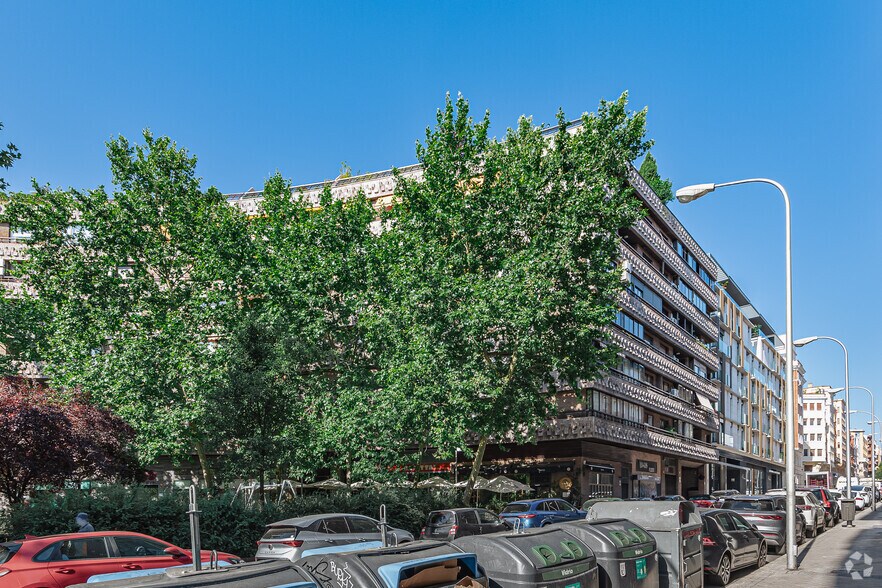 Calle de Bretón de los Herreros, 46, Madrid, Madrid à louer - Photo du bâtiment - Image 2 de 2
