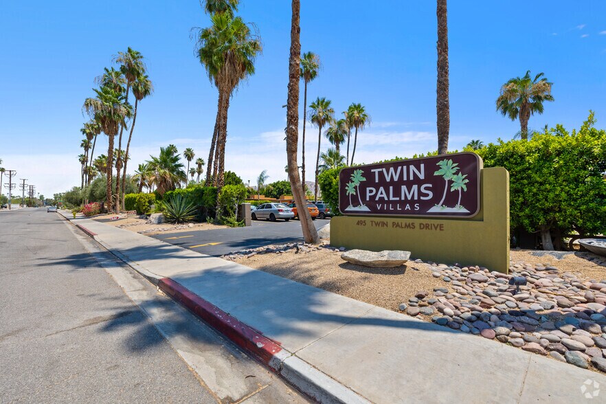 495 Twin Palms Dr, Palm Springs, CA à vendre - Photo du bâtiment - Image 3 de 24