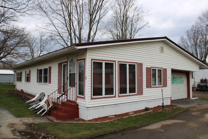 9230 North St, Springville, NY à vendre - Photo du bâtiment - Image 3 de 12