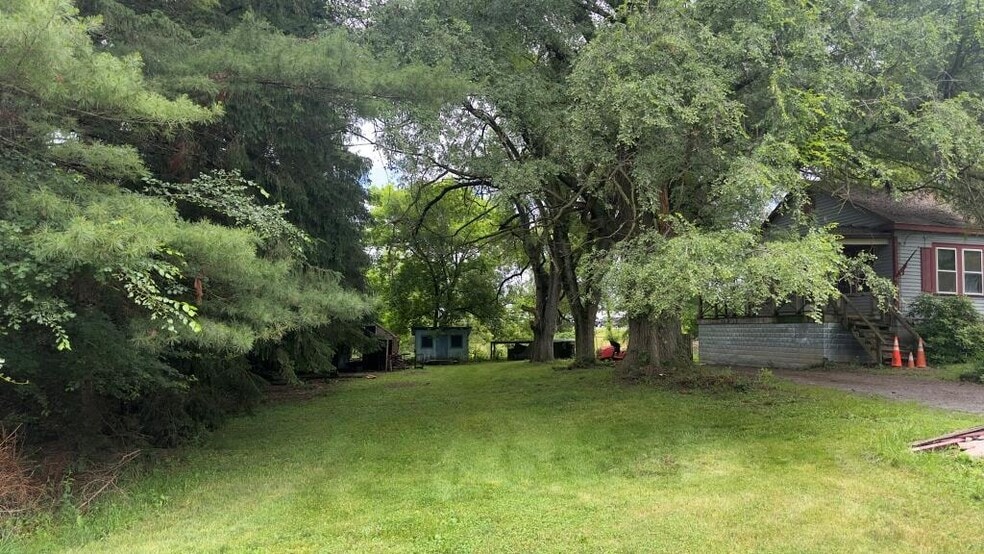 165 Monroe Ave, Lewisburg, WV à vendre - Photo du bâtiment - Image 3 de 5