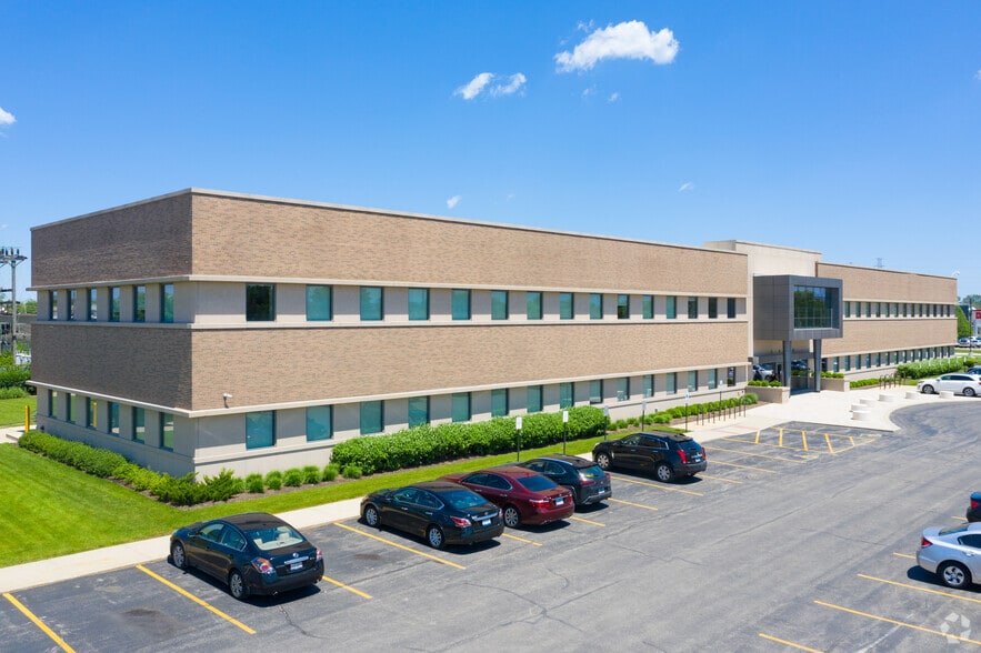 3400-3450 Oakton St, Skokie, IL for sale - Building Photo - Image 1 of 4