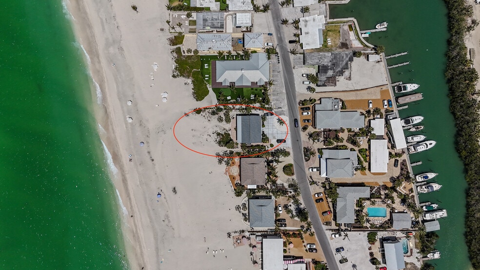 217 Casey Key Rd, Nokomis, FL for sale - Building Photo - Image 3 of 46