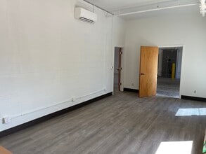 305 Old County Rd, San Carlos, CA à louer Photo intérieure- Image 1 de 7