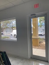 3425 Radio Rd, Naples, FL à louer Photo intérieure- Image 1 de 4