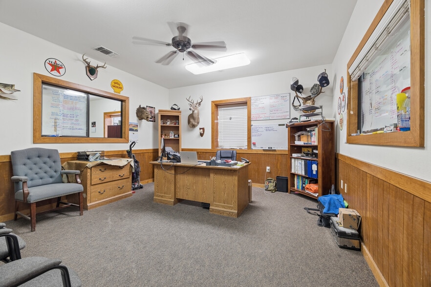 1510 TX-135, Kilgore, TX à vendre - Photo du bâtiment - Image 3 de 32