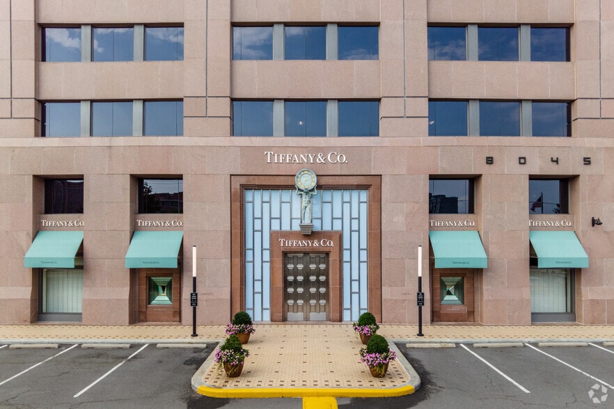 8045 Leesburg Pike, Vienna, VA for lease - Building Photo - Image 2 of 8