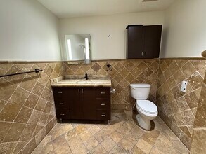 6250 NW 27th Way, Fort Lauderdale, FL à louer Photo intérieure- Image 2 de 3