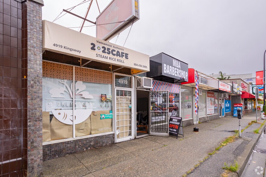 4919-4927 Kingsway, Burnaby, BC à louer - Photo du bâtiment - Image 2 de 3